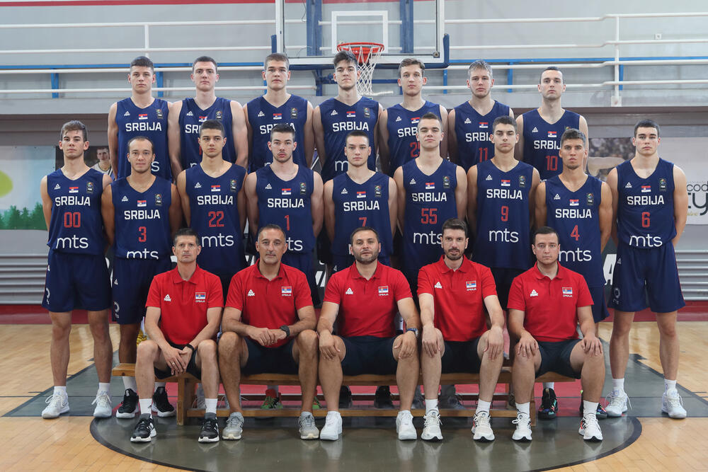 Mlada košarkaška reprezentacija Srbije