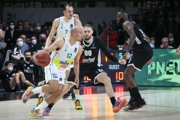 PREPORUČIO SE RAZBIJANJEM PARTIZANA: Radonjić doveo i Amerikanca!