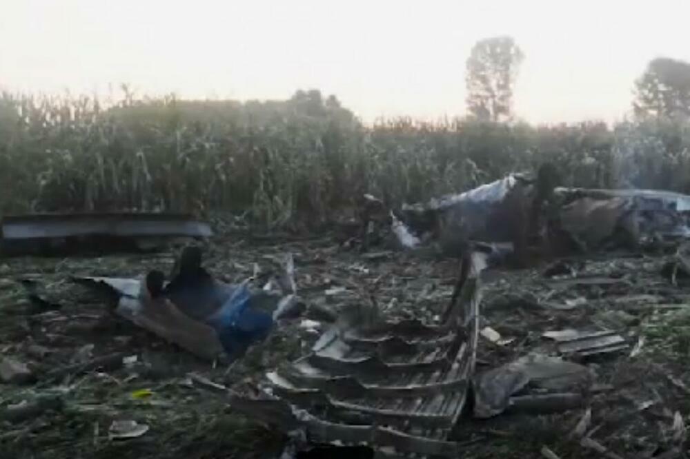 IZVUČENO PRVO TELO IZ AVIONA KOJI SE SRUŠIO U GRČKOJ!