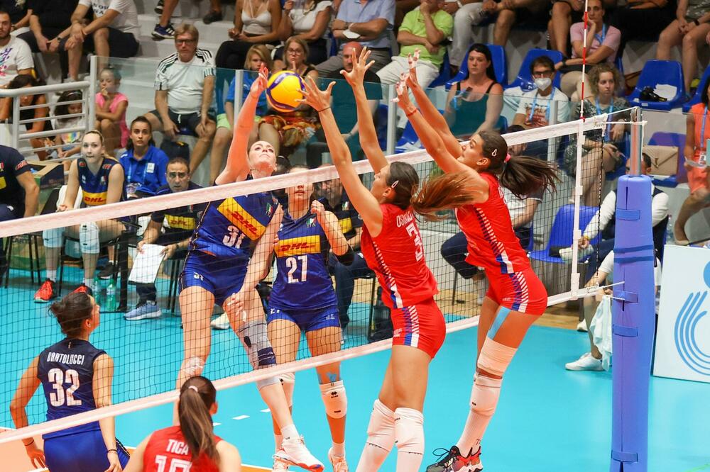 ZA DLAKU IZMAKLO ZLATO! Italija kobna za mlade odbojkašice Srbije! (FOTO)