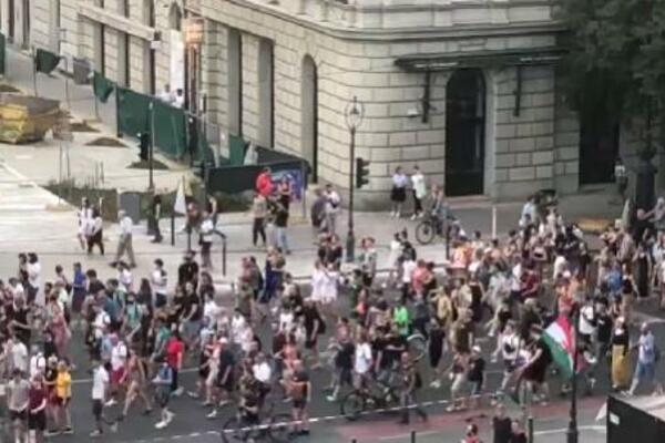 MAĐARI USTALI PROTIV ORBANA: Budimpešta pod TOTALNOM BLOKADOM, evo šta BESNI građani poručuju PREMIJERU!