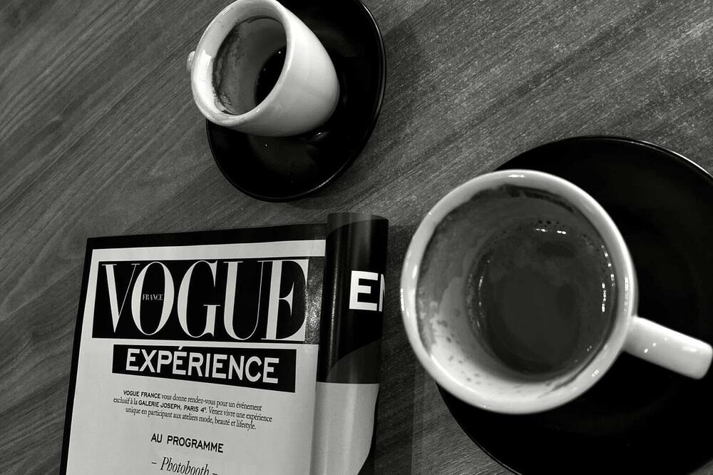 BABA OSVANULA NA NASLOVNOJ STRANI NAJPOZNATIJEG MAGAZINA: Samo je OVO imala na sebi (FOTO)