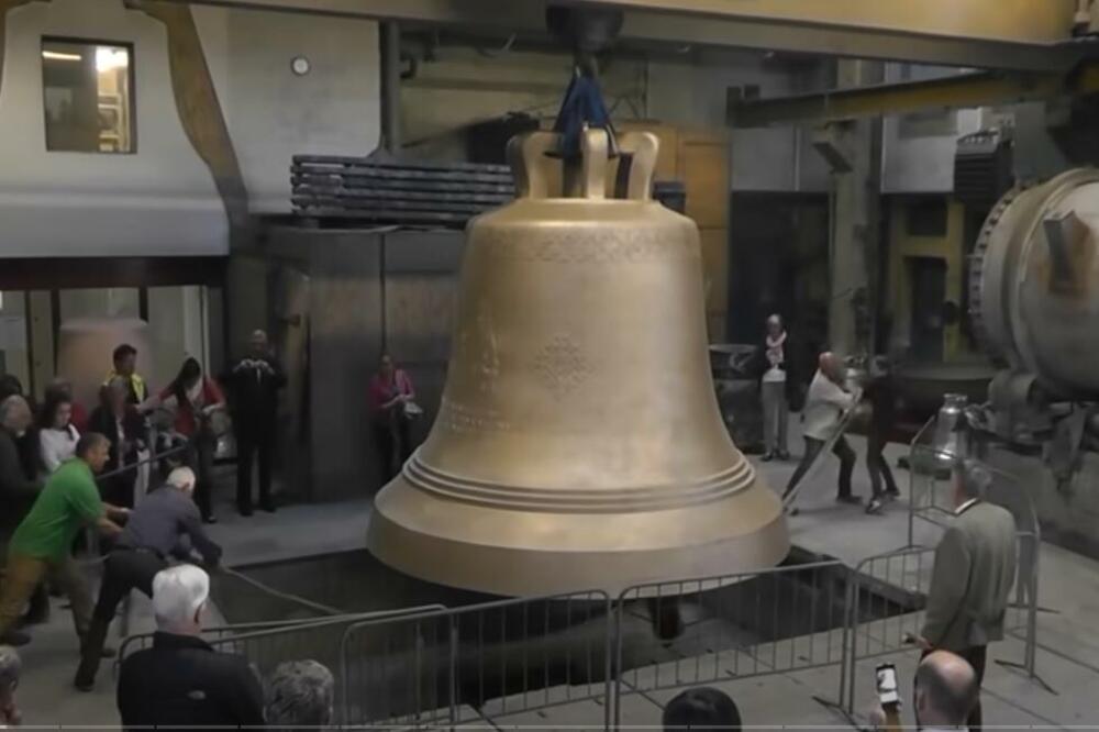 JAKA SIMBOLIKA ZVONA: Čak i kada ga sanjate nosi MOĆNO ZNAČENJE