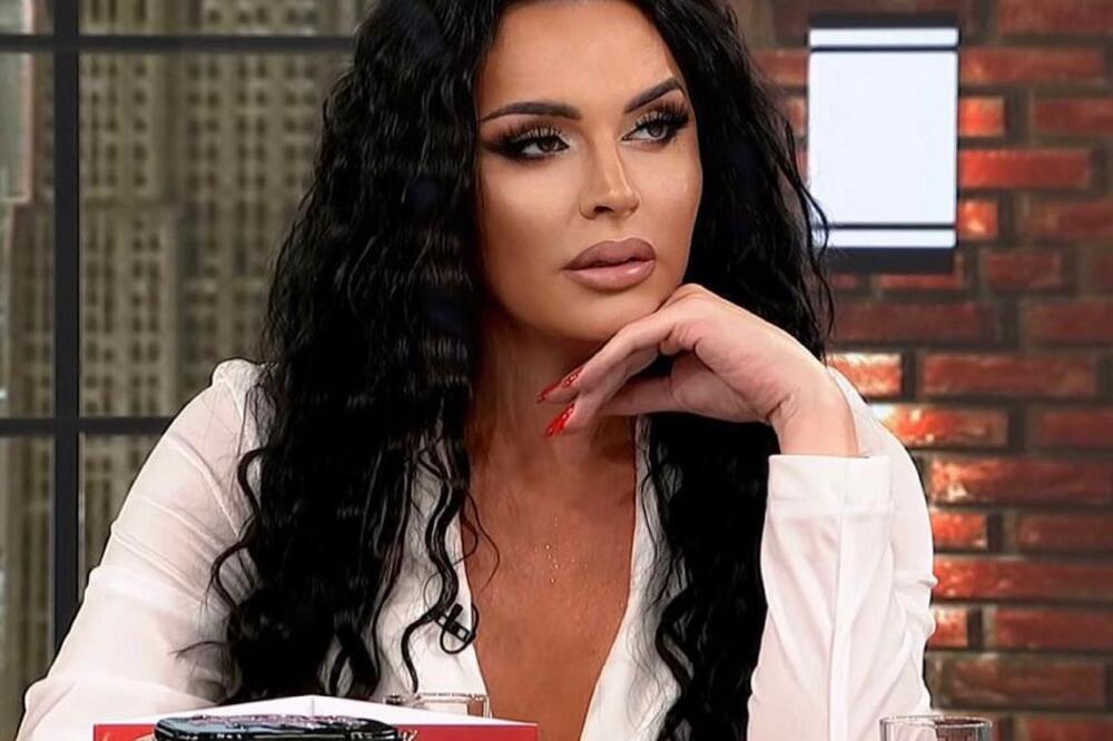 ŠOKIRALA JE SRBIJU KADA JE PRIZNALA DA JE PROSTITUTKA: Pevačica uradila DŽINOVSKE SILIKONE jer KLIJENTI to vole?!