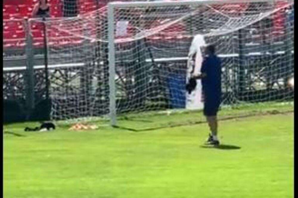 HULIGANI VREĐALI KAPITENA LACIJA: Sari intervenisao i ušao u sukob! (VIDEO)