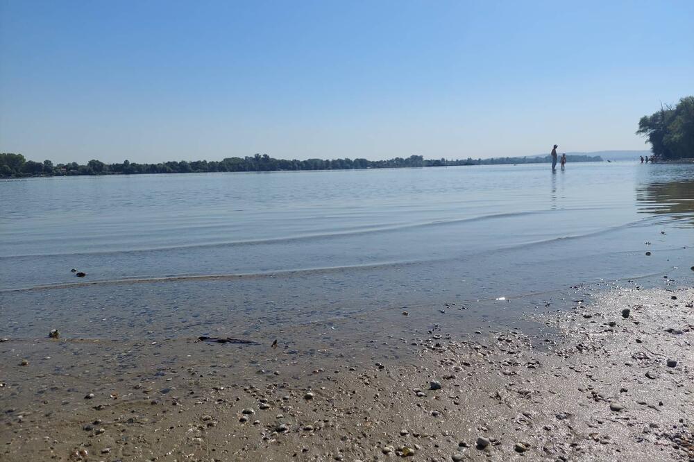 TREĆI LEŠ ISPLIVAO NA ZEMUNSKOM KEJU: Horor na beogradskim kupalištima danas!