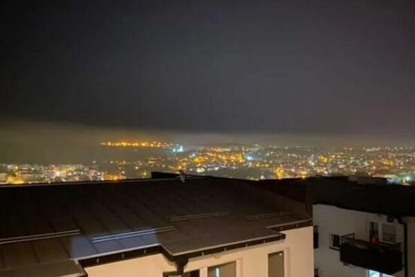 DIM NADVIO MIRIJEVO, PRAŠINA I PEPEO PADAJU PO NASELJU: Šta se ovo dešava? (FOTO)