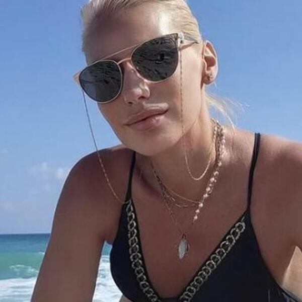 SEVNULA POZADINA VODITELJKE MARIJE VELJKOVIĆ: I "skočko" bi poskočio na OVOLIKU PERVERZIJU (FOTO)