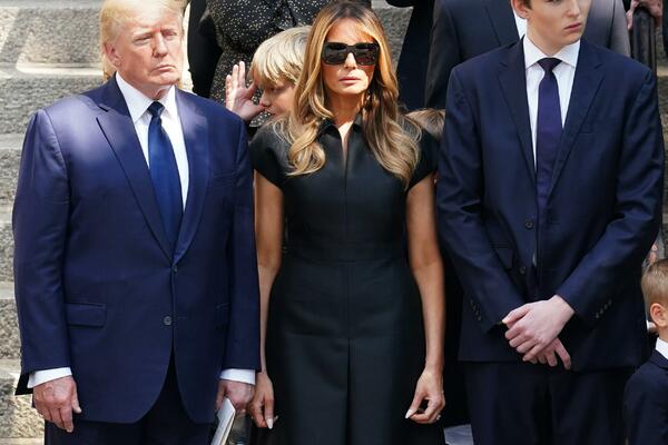 KAKO JE MELANIJA IZ SENKE USPELA DA ZAVEDE DONALDA TRAMPA: Otkrivena dugo čuvana tajna, ovo do sada niko nije znao