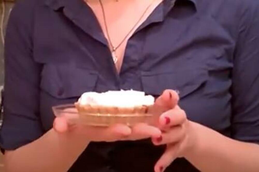 OVAKO ENGLEZI SPREMAJU SLATKU PITU: Nema PEČENJA, FIL je POSEBAN, se TOPI U USTIMA (RECEPT)