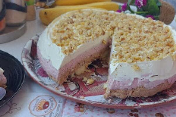 SLADOLED TORTA GOTOVA ZA SAMO 5 MINUTA: Za petak je IDEALNA, a uspeva baš svima (VIDEO)