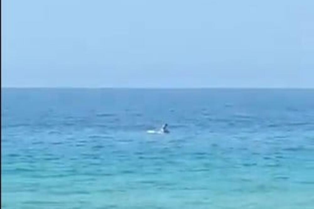 ON OTPOZADI, A ONA DOLE, SVE SE VIDELO: Čin INTIMNOG ODNOSA snimljen do SAMOG KRAJA (VIDEO)