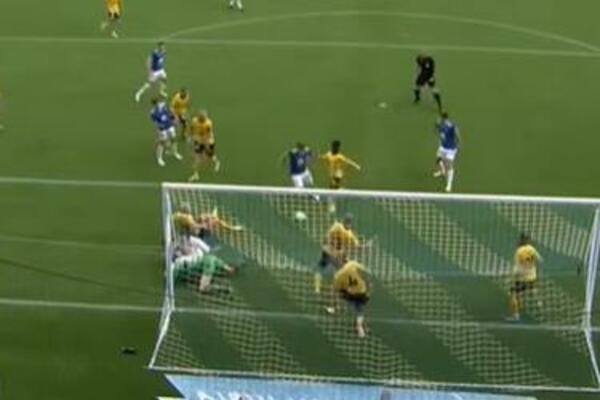 JE LI REALNO DA SU SVE OVO PROMAŠILI? Ovoliko šansi u 10 sekundi niste videli! (VIDEO)