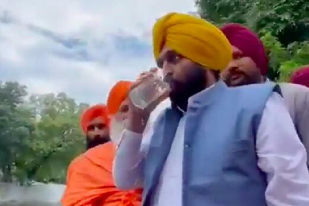 PREMIJER POPIO VODU IZ SVETE REKE DA DOKAŽE DA JE ČISTA, PA ZAVRŠIO U BOLNICI: Hitno prebačen HELIKOPTEROM! (VIDEO)