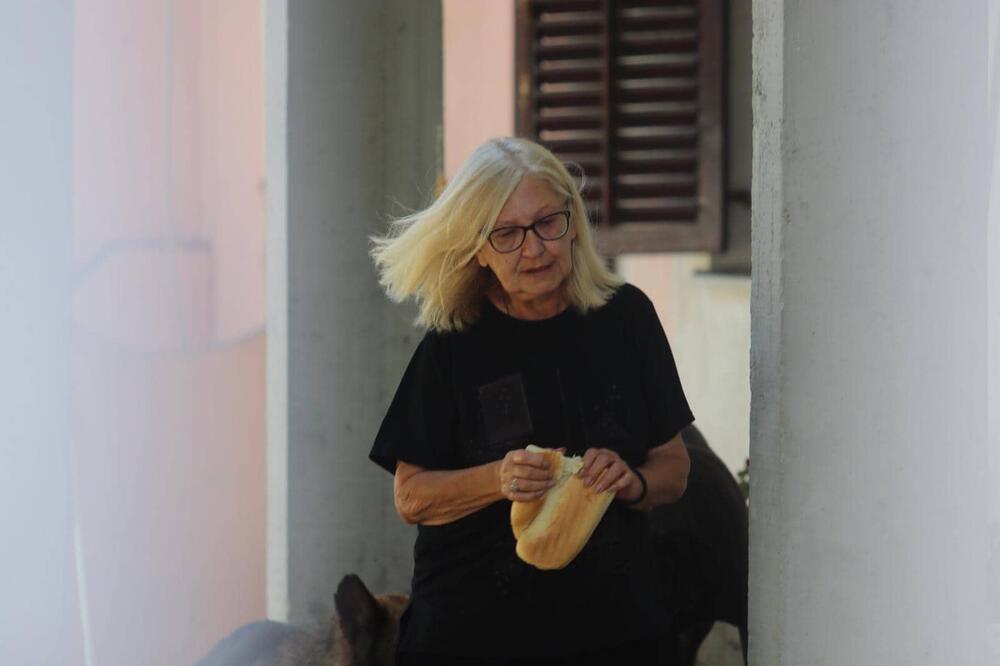 KO JE ŽENA KOJA JE IZVODILA MAGIJSKI RITUAL DOK SU ODVODILI MARJANOVIĆA? Poslednja se čula sa mrtvom Jelenom