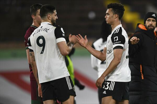 MITROVIĆEV SAIGRAČ ZALUDEO CEO TIM! Pored fudbala ima dara za još neke stvari! (VIDEO)