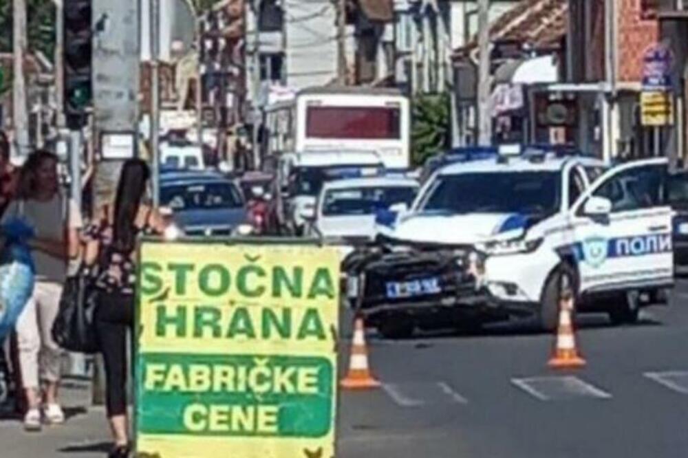 POLICAJCI SE SUDARILI U KRUŠEVCU: Zakucali se jedan u drugog, OVO SE NE VIĐA SVAKI DAN (FOTO)