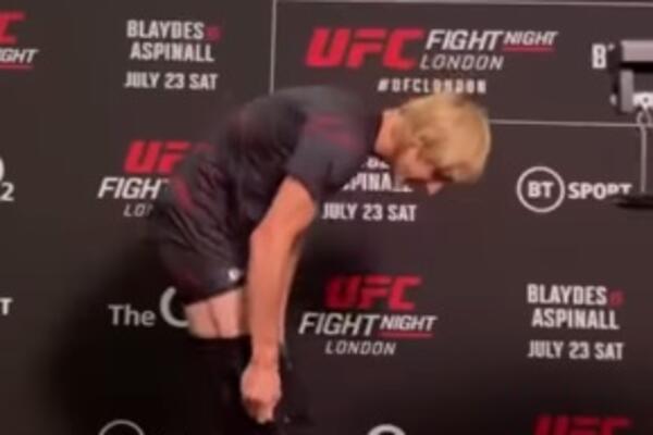 ŠOK! Skinuo gaće i poručio: Poljubite me u du*e! (VIDEO)