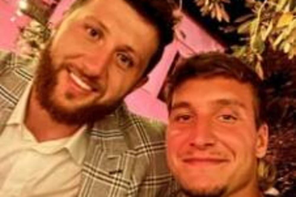 BOGDANOVIĆ IZDOMINIRAO NA GALINARIJEVOJ SVADBI! Šmekerica stil, a jedna fotka je posebno oduševila fanove! (FOTO)