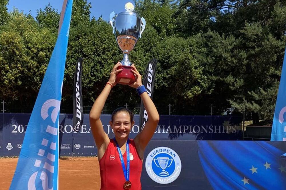 DA LI SMO KONAČNO DOBILI NASLEDNICU ANE I JELENE? Novi uspeh za mladu srpsku teniserku