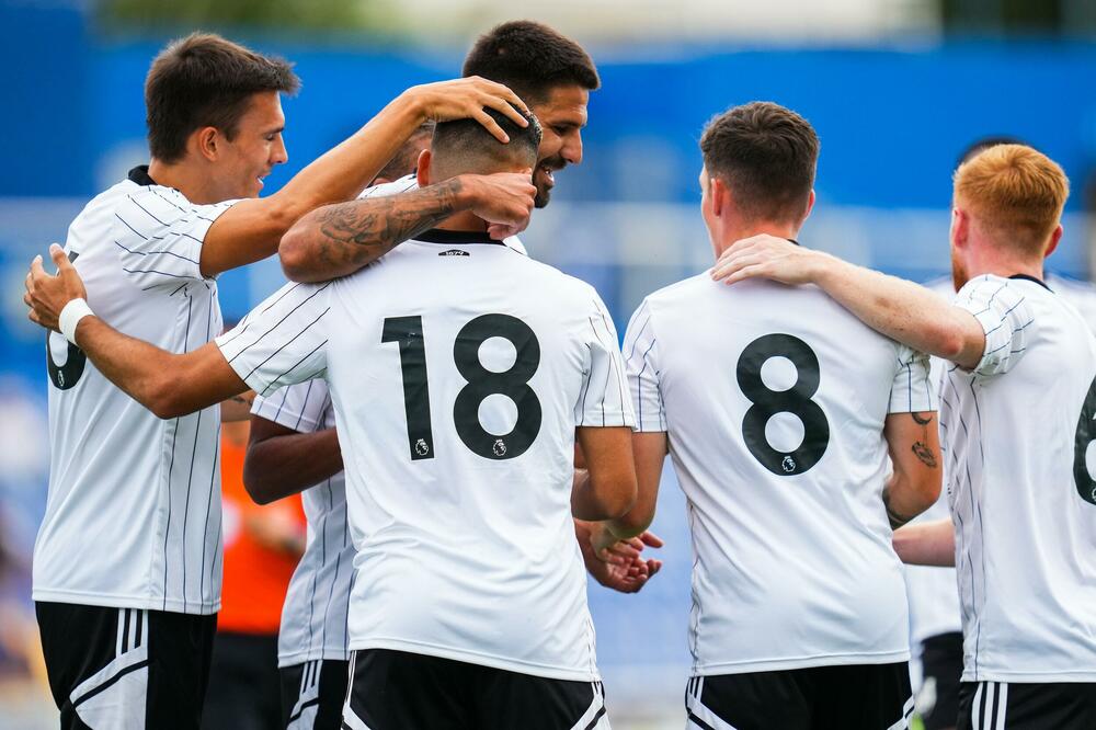 DVA GOLA ZA SAMO PET MINUTA! Mitrović rešeta rivale na pripremnim utakmicama! (VIDEO)