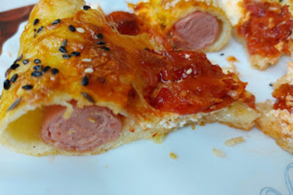 SOČNO PECIVO ZA DORUČAK, PRSTE DA POLIŽETE: Pravi se za 10 minuta, ostaje sveže CEO DAN! (RECEPR + VIDEO)