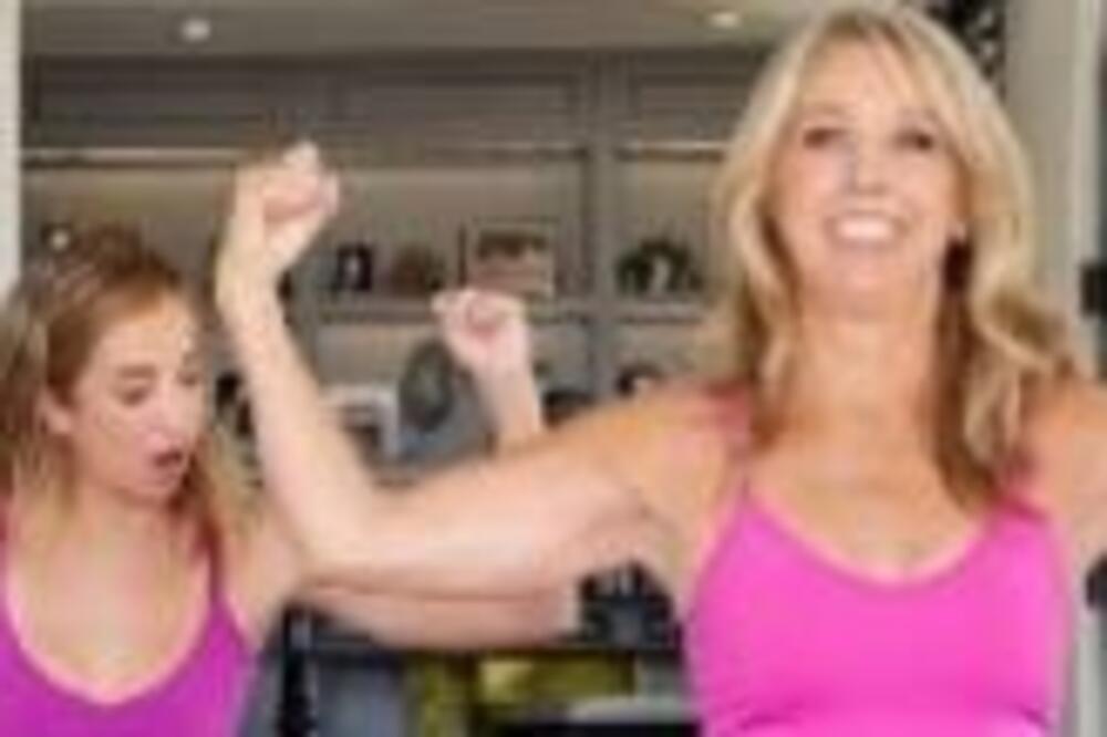 MAJKA I ĆERKA RADILE TO PRED KAMERAMA I SNIMALE SE: Ceo svet gledao NE TREPĆUĆI (FOTO)