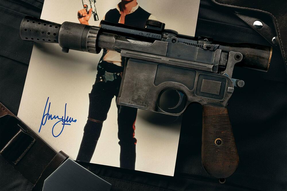 NAJPOZNATIJE FILMSKO ORUŽJE NA AUKCIJI: Od cifre će vas ZABOLETI GLAVA, da li biste dali ovu SUMU NOVCA?