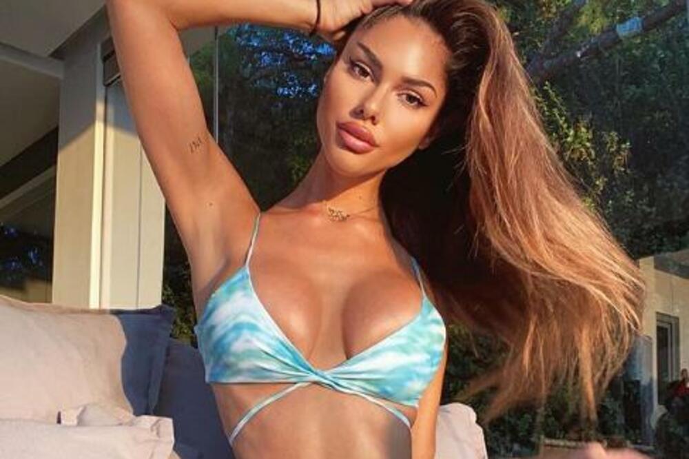 ŠOK IZDANJE POZNATE VODITELJKE, PA OTKUD OVO SME, DA NIJE MALO PREVIŠE?! Nikako NIJE ZA MALOLETNE, A NIJE NI ZDRAVO