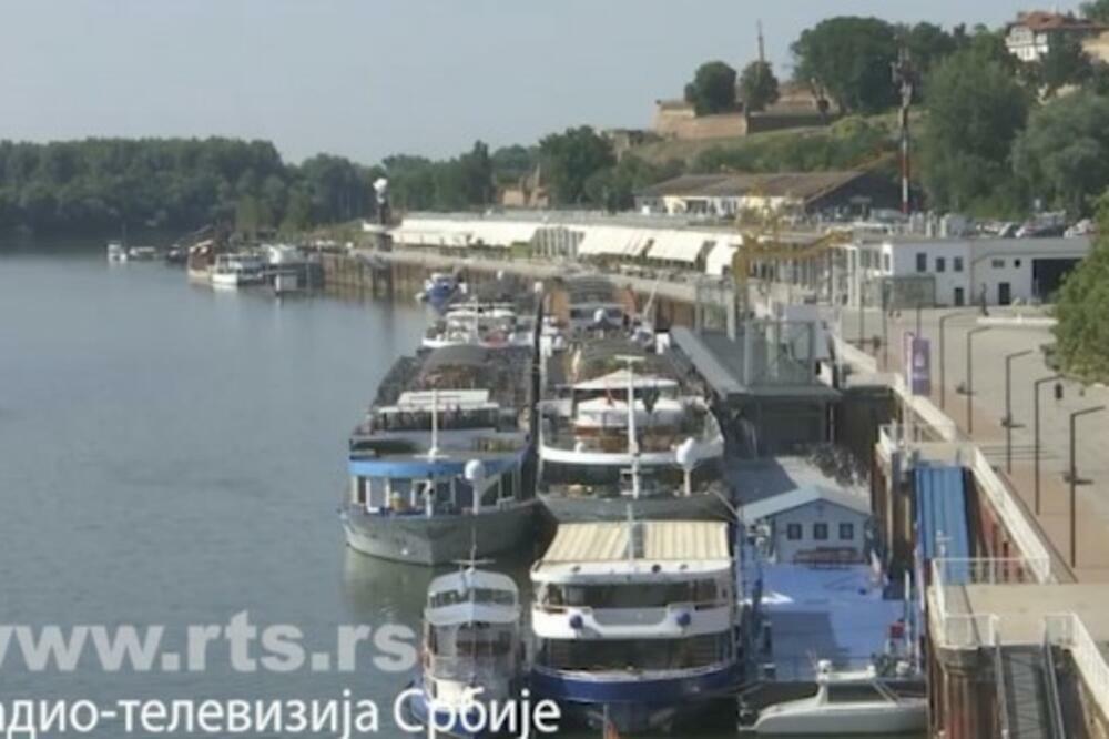 EVO ŠTA AMERI I NEMCI VOLE U SRBIJI: Nema dovoljno mesta za privezivanja KRUZERA na Dunavu u kojima se voze (FOTO)