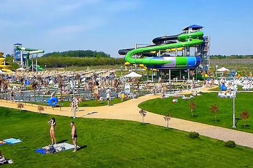 NOVOSAĐANI OTIŠLI U AKVA-PARK SA DECOM PA ZAVRŠILI U BOLNICI: Gušili se i dobili osip, POZNAT JE I UZROK!