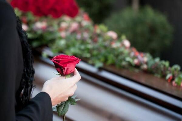 PRONAĐENO MRTVO TELO POZNATE GLUMICE: Stigle NAJCRNJE vesti