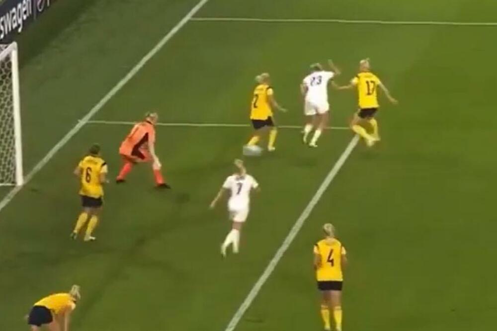 PETA PA KROZ NOGE! Da je fudbaler dao ovakav gol pamtilo bi se godinama, POTEZ KARIJERE (VIDEO)