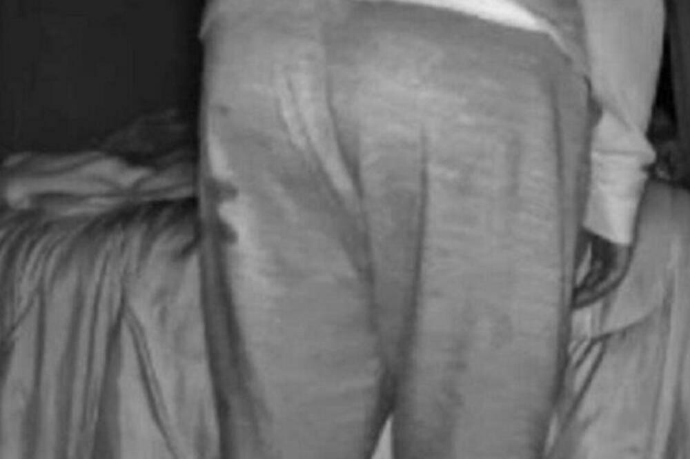 UPALA JOJ U SOBU I PRED NJOM URADILA ODVRATNU STVAR: Nije znala ni za Boga, ni za KAMERU (VIDEO)