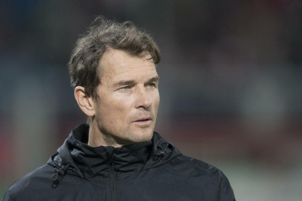 'LUDI JENS' KAO U GTA VICE CITY-ju: MOTORNOM TESTEROM ISEKAO KOMŠIJIN KROV! Bolje od uriniranja usred utakmice...