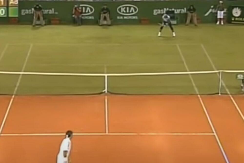 "BITKA PODLOGA!" Najčudniji meč u istoriji, POBEDNIK je vladao tenisom! Dok nije došao Đoković... (VIDEO)