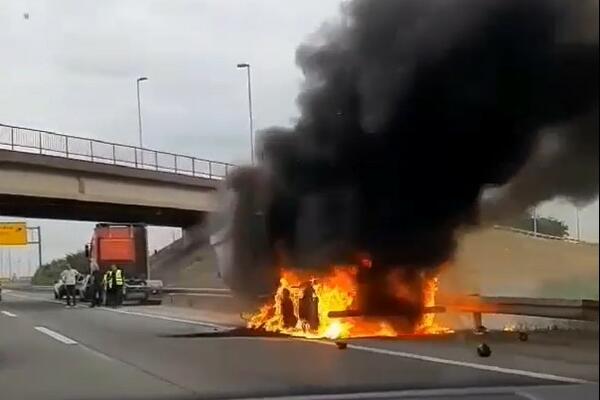 UŽAS KOD ŠIMANOVACA! Vatra kulja na sve strane (VIDEO)