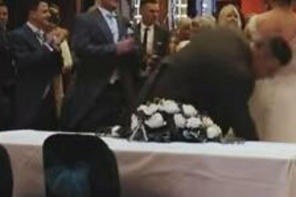 VENDI DOŽIVELA UŽAS NA SOPSTVENOJ SVADBI: Ono što joj je uradio je UZNEMIRUJUĆE (VIDEO)