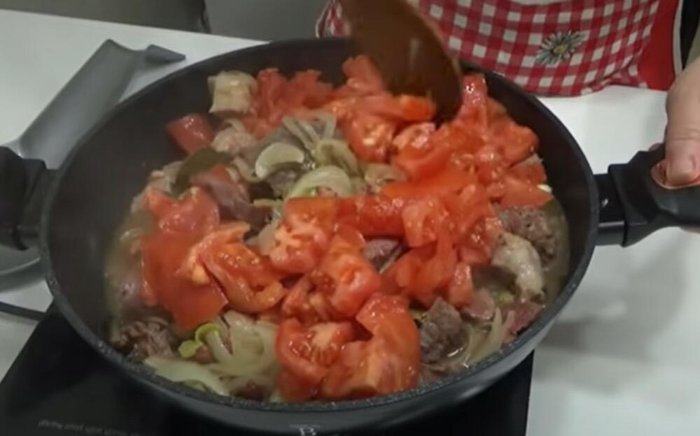 Romslki gulaš, Gulaš