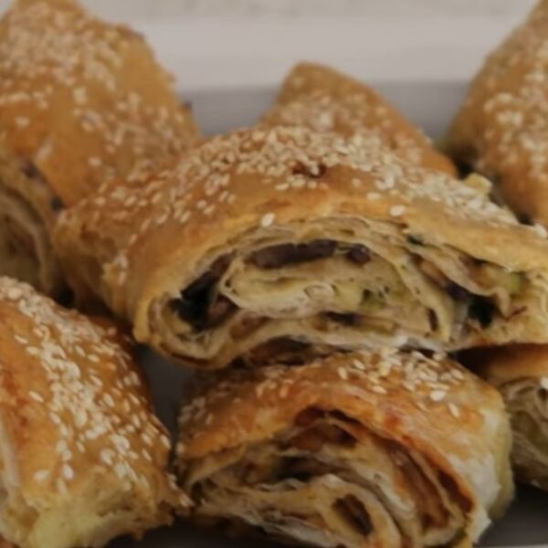 Pita sa pečurkama idealna za strog post na vodi! Sočnija od one sa mesom, poludećete za pripremom