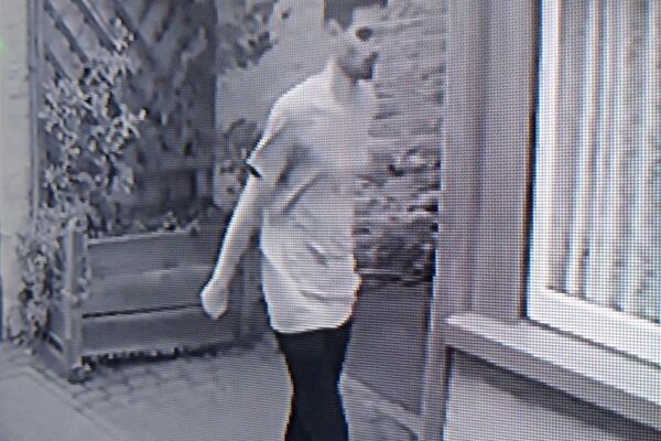 ON JE OSUMNJIČEN ZA UBISTVO DEVOJČICE (9) NASRED ULICE: Policija ga traži po celom gradu! (FOTO)