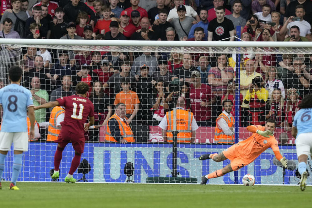 PRVI TROFEJ U NOVOJ SEZONI IDE LIVERPULU! Klop nadmudrio Gvardiolu! (FOTO)