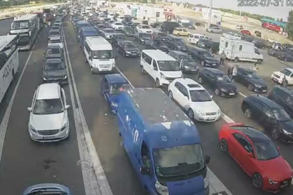 EVO ŠTA SE DEŠAVA NA PREŠEVU: Stiglo je SAOPŠTENJE