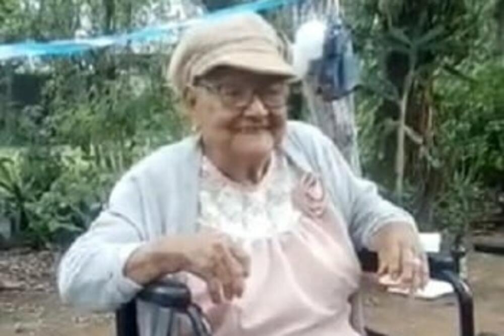 SVI U NEVERICI GLEDAJU BAKA KATIN GROB: Ovoliku "SRAMOTU" niko nije očekivao, auuu! (FOTO)