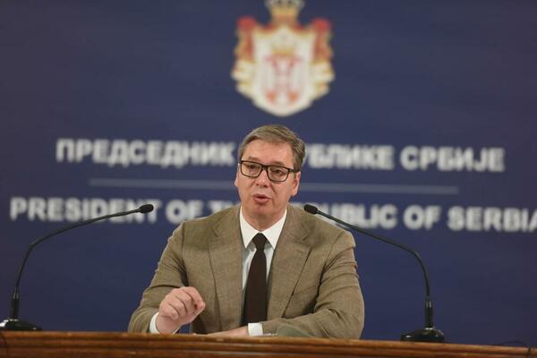 PREDSEDNIK SRBIJE SASTAĆE SE SA PATRIJARHOM PORFIRIJEM U PONOĆ: Razgovaraće o situaciji na KiM!