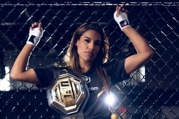 NAJLEPŠA BORKINJA DOBILA BRUTALNE BATINE! U borbi joj otkinuto parče lica, MORAĆE NA OPERACIJU! (VIDEO)