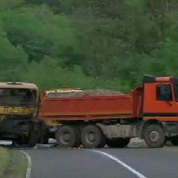 UKLONJENE SVE BARIKADE NA SEVERU: Potvrđeno je iz KOSOVSKE POLICIJE