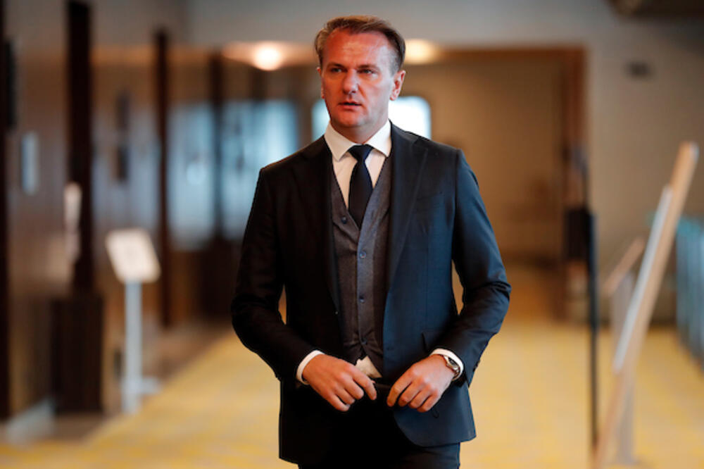 REPLIKA OSTOJE MIJAILOVIĆA NA REČI NEBOJŠE ČOVIĆA: "Hteli su da raskinu ugovor, Partizan to nije dopustio"