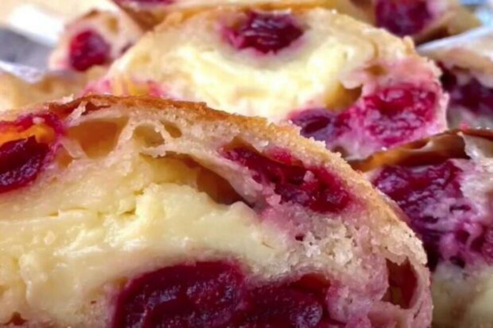 SAM NAZIV TERA VODU NA USTA: Ovako se pravi NAJSOČNIJA pita sa višnjama i PUDINGOM od vanile (RECEPT)