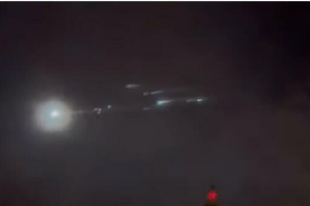 OVAKO SE KINESKA RAKETA RUŠI I PADA U OKEAN! Pogledajte kako je to izgledalo IZ VIŠE UGLOVA (VIDEO)